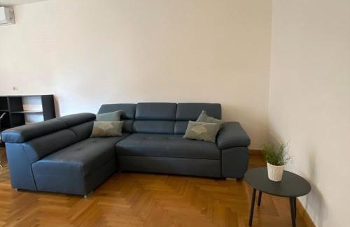 Como Apartamento | The Little Duck - Modern Apartment with Balcony