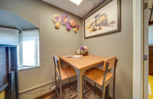 Adrian Furnace Apartamento | The Little Giant, Converted Railcar in DuBois!