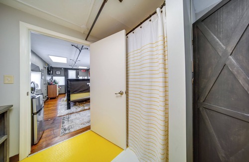 Adrian Furnace Apartamento | 'The Little Giant,' Converted Railcar in DuBois!
