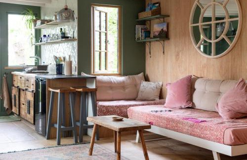 Saint Kew Apartamento | The Little Green Cabin