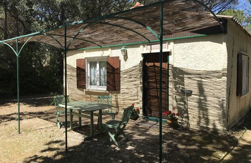 Rochegude Apartamento | La casita en el bosque de pinos