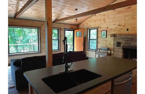 Smithville Cabina | The Little Lake House at Center Hill Lake.