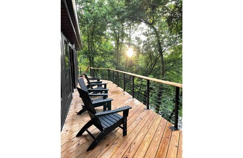 Smithville Cabina | The Little Lake House at Center Hill Lake.