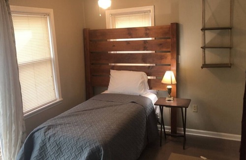Royal Oak Casa | The Little Royal House of Woodward