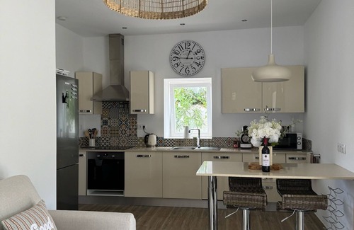 Loule Casa | The Little Wine House - Maison & Jardin Privés au Calme Proche Albufeira