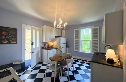 Hyde Park Casa | The Little Yellow House - Hyde Park and O’Bryonville Walkability