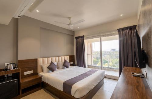 Kolhapur Hotel | The Living Hub Hotel, Kolhapur- Walkable From Central Bus Station