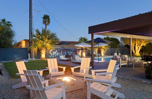 Palm Springs Casa | The Llama House by AvantStay Featured on HGTV Resort Style Pool Spa Permit4277
