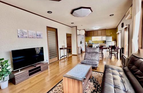 Toyako Villa | The Lobs, Lake Toya "former Yellow House by Lake Toya"
