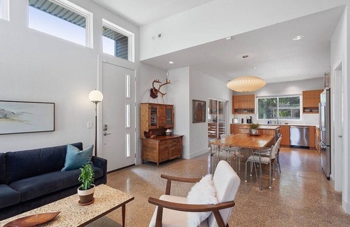 Fayetteville Casa | The Local - 2 Blocks to Downtown Fay