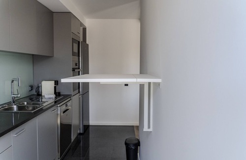 Braga Apartamento | The Locomotive Flat by House and People
