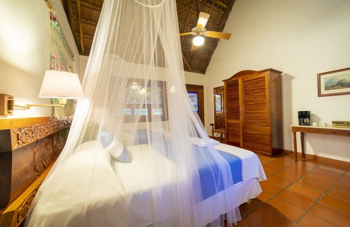 Chichén Itzá Cabina | The Lodge at Chichen Itza