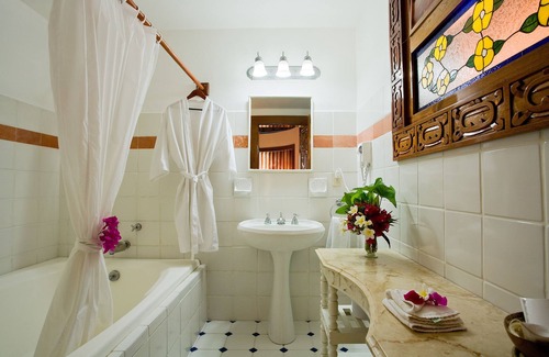 Chichén Itzá Cabina | The Lodge at Chichen Itza
