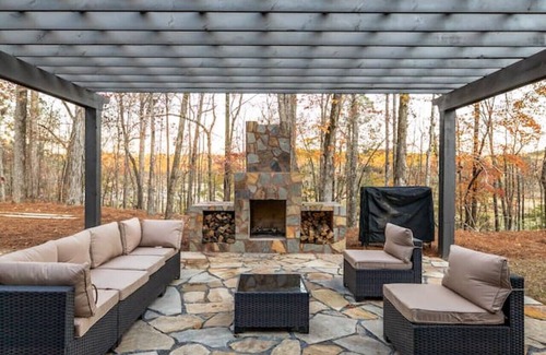 Little Kowaliga Cabina | The Lodge at Lake Martin: Sleeps 35