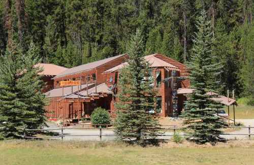 Lolo Cabina | The Lodge at Lolo Hot Springs