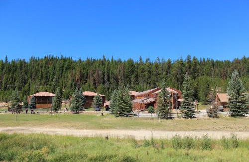 Lolo Cabina | The Lodge at Lolo Hot Springs