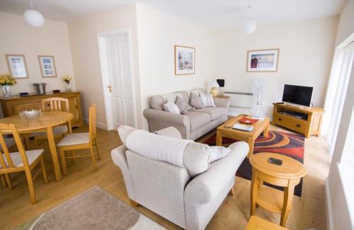 Hethel Casa | The Lodge at Orchard House