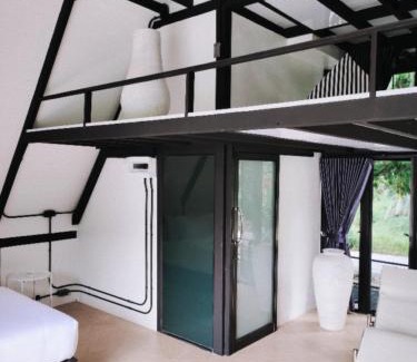 Lan Saka Cama Y Desayuno | The Lodge At The Creek Haus