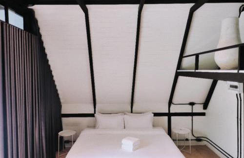 Lan Saka Cama Y Desayuno | The Lodge At The Creek Haus