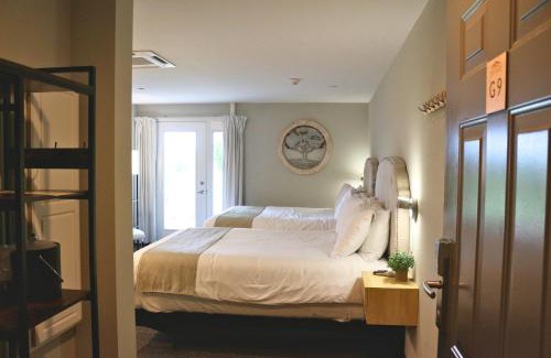 Danielsville Cabina | The Lodge at Woodstone Country Club