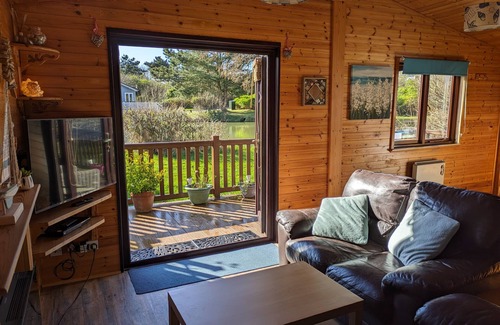 New Forest District Cabina | The Lodge By The Lake, Parque de vacaciones Shorefield