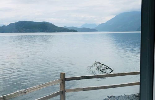 Harrison Hot Springs Cabina | The Lodge on Harrison Lake Cabin #1, 2 bedroom