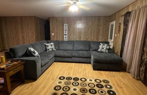 Warsaw Casa | The Lodge - Large Rental