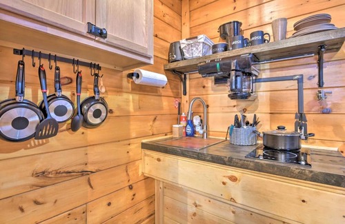 Bryson City Cabina | The Lodge Nantahala River Bryson city, North Carolina. Suite #1
