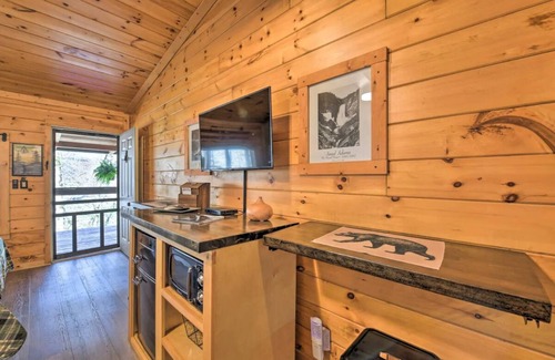 Bryson City Cabina | The Lodge Nantahala River. Bryson city, North Carolina. Suite # 9