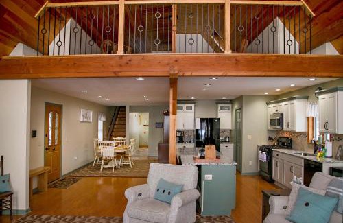 Bradford Casa | The Lodge on Lamoka