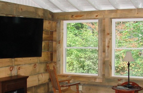 Madison Cabina | The Lodge, overlooking Hayden Brook on Olive Street