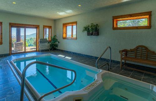 Boone Cabina | The Lodge