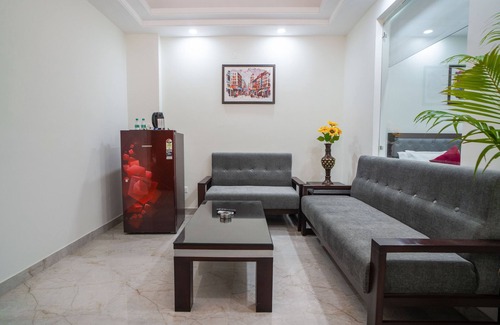 DLF City Apartamento | The Lodgers 1 BHK Serviced Apartment