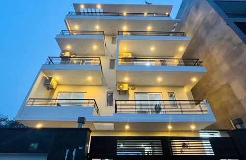 Sector 51 Apartamento | The Lodgers Luxury Studio Apartment In front of Artemis Hospital