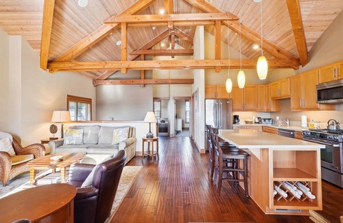 Tolovana Park Casa | The Lodges A-1 - Beachcomber Vacation Homes