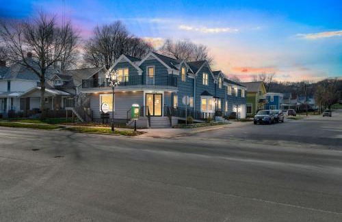 Middlebury Casa | The Loft 3BR Apartment with Scenic Deck