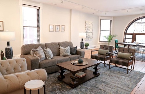 Bellefontaine Apartamento | ★ Loft ultra lujoso en el centro: perfecto para viajeros médicos y de negocios ★