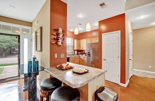 Pinch District Casa | The Loft at Green Lawn