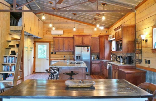 Bryan Casa | The Loft at Lucky Eagle ~ Aggieland Alquileres vacacionales