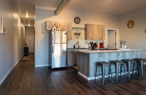 Chelsea Apartamento | The Loft on Main. Cozy 2-bedroom apartment in Chelsea with all the amenities.