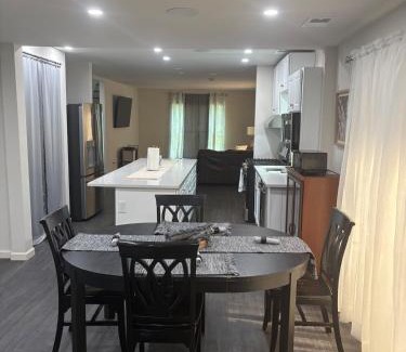 Newnan Casa | The Lofted Retreat
