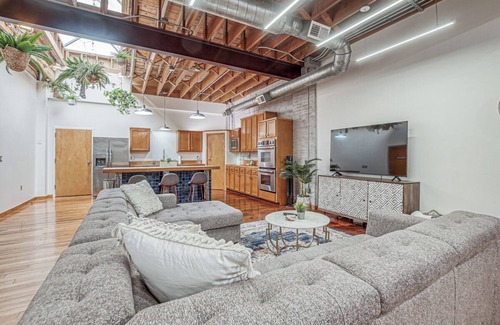 Crossroads Arts District Casa | The Lofts at 1517 - KC at your doorstep ♡