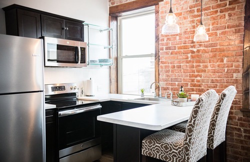 Claude Apartamento | The Lofts Downtown: Studio B, hermoso y moderno estudio Loft en el centro de Claude