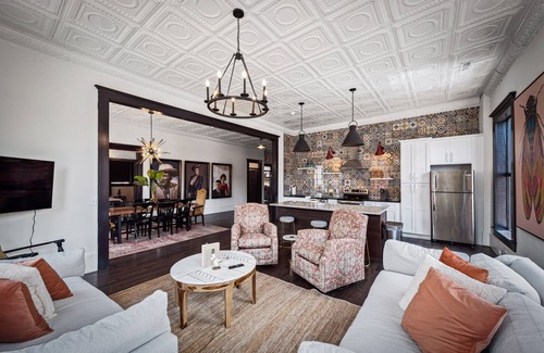 Fort Payne Apartamento | The Lofts on Gault: Haralson, Eclectic style in historic downtown Fort Payne