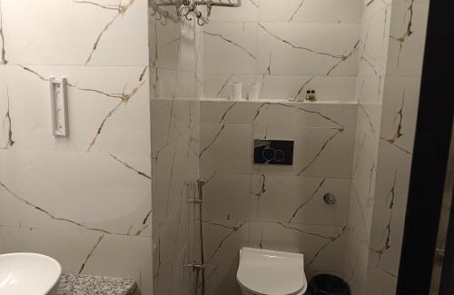 Mahipalpur Hotel | The Lohmod-A Business Hotel on Main Highway NH-8, Adjacent to Aerocity, Delhi Airport