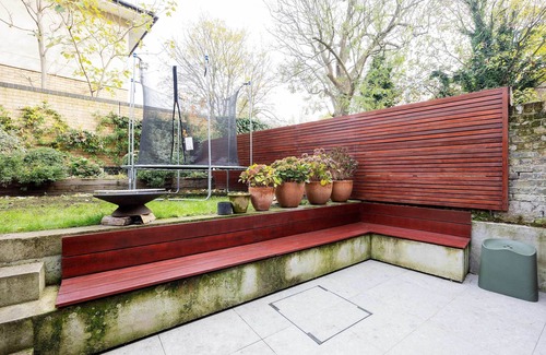 Hackney Casa | The London Fields Family Retreat, by Veeve