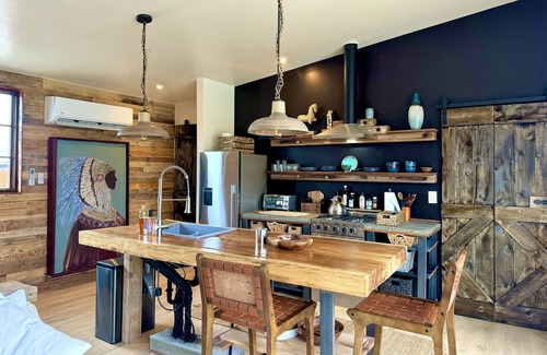 Lone Pine Casa | The LONEWEST Retreat in the Eastern Mountain Sierras