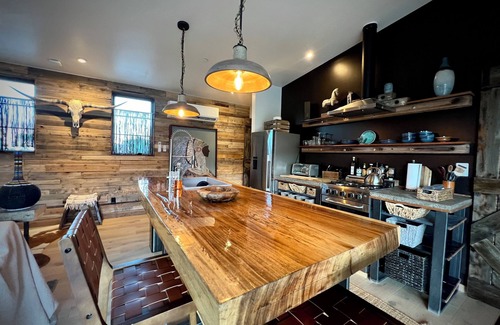 Lone Pine Casa | The LONEWEST Retreat in the Eastern Mountain Sierras