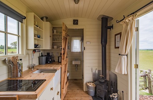 St Mary's Bay Cabina | The Lookerer by Bloom Stays - a rural shepherds hut with amazing views!