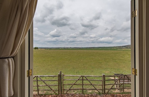 St Mary's Bay Cabina | The Lookerer by Bloom Stays - a rural shepherds hut with amazing views!